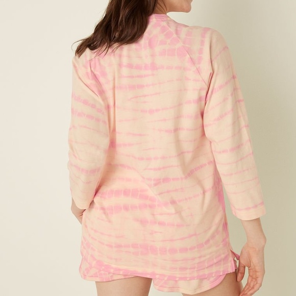 Victoria's Secret PINK Campus Baseball Tee Light Ivory Tie Dye Large NEW - Picture 2 of 5